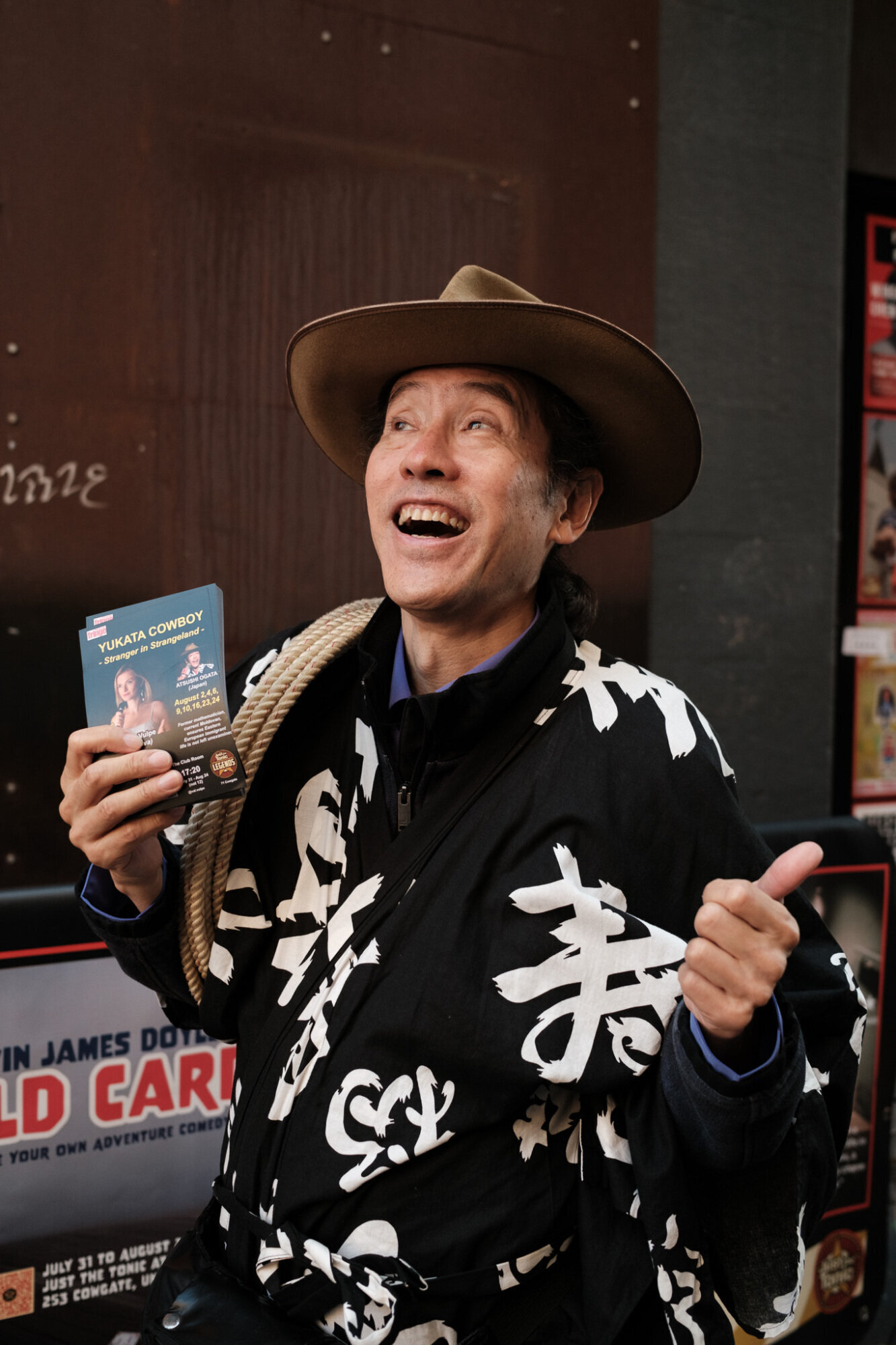 Edinburgh Festival street photo 05