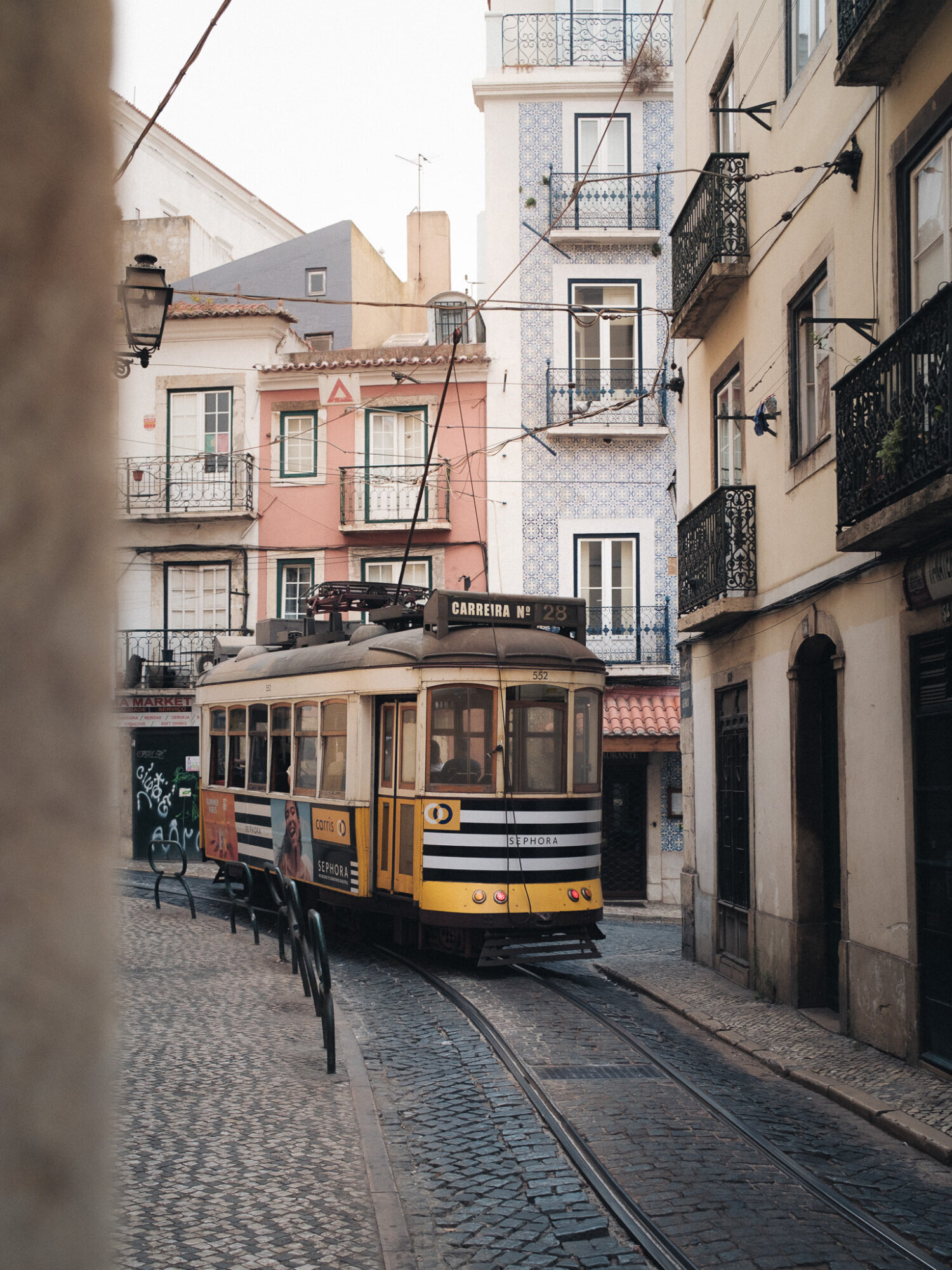 Lisbon street photo 07